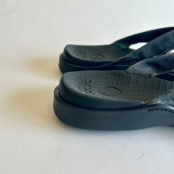 Men’s Crocs Black Canvas Rubber Flip Flops size 8 - Picture 3 of 14